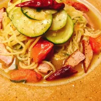 Snapdishの料理写真:まかないパスタ🍝|mahoさん