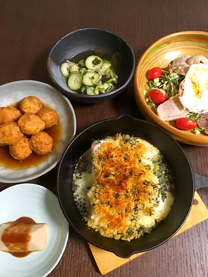 ジム後 ささみしそチーズパン粉焼き ひるうず煮物 サラダ 酢の物 ごまどうふ|やすこさん