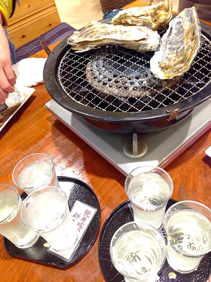 焼き牡蠣 + 日本酒飲み比べセット|じゅんいちさん