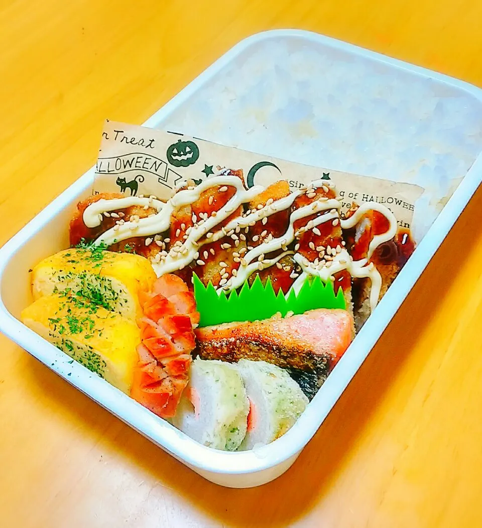 旦那弁当♡ロースカツ、チーズマヨの卵焼き、竹輪の明太入り磯部揚げ、焼き鮭|K♡mamaさん