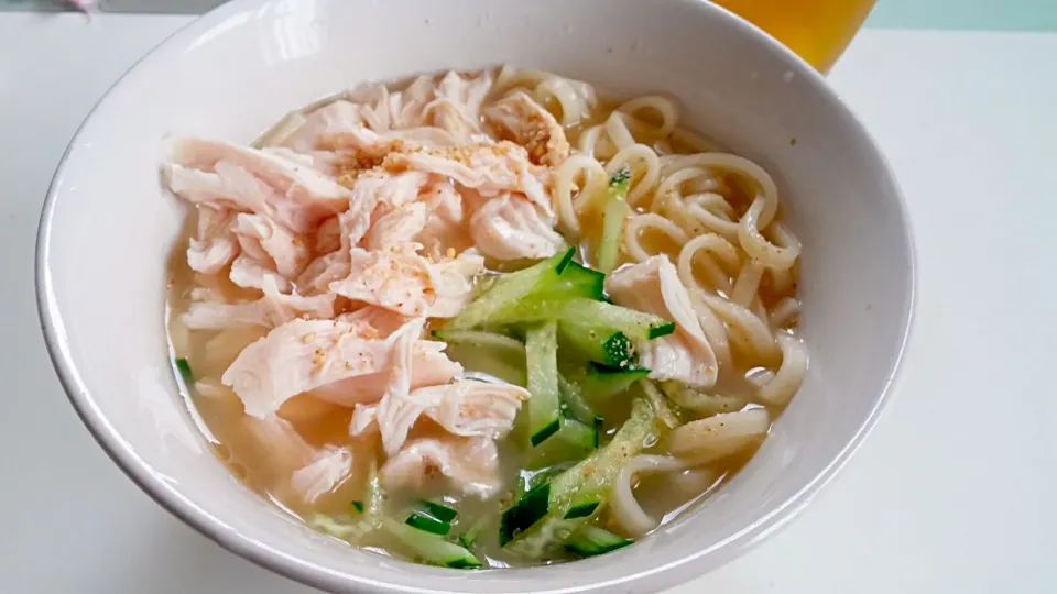 Snapdishの料理写真:今日のお昼ご飯の鶏白湯うどん|mky710801さん