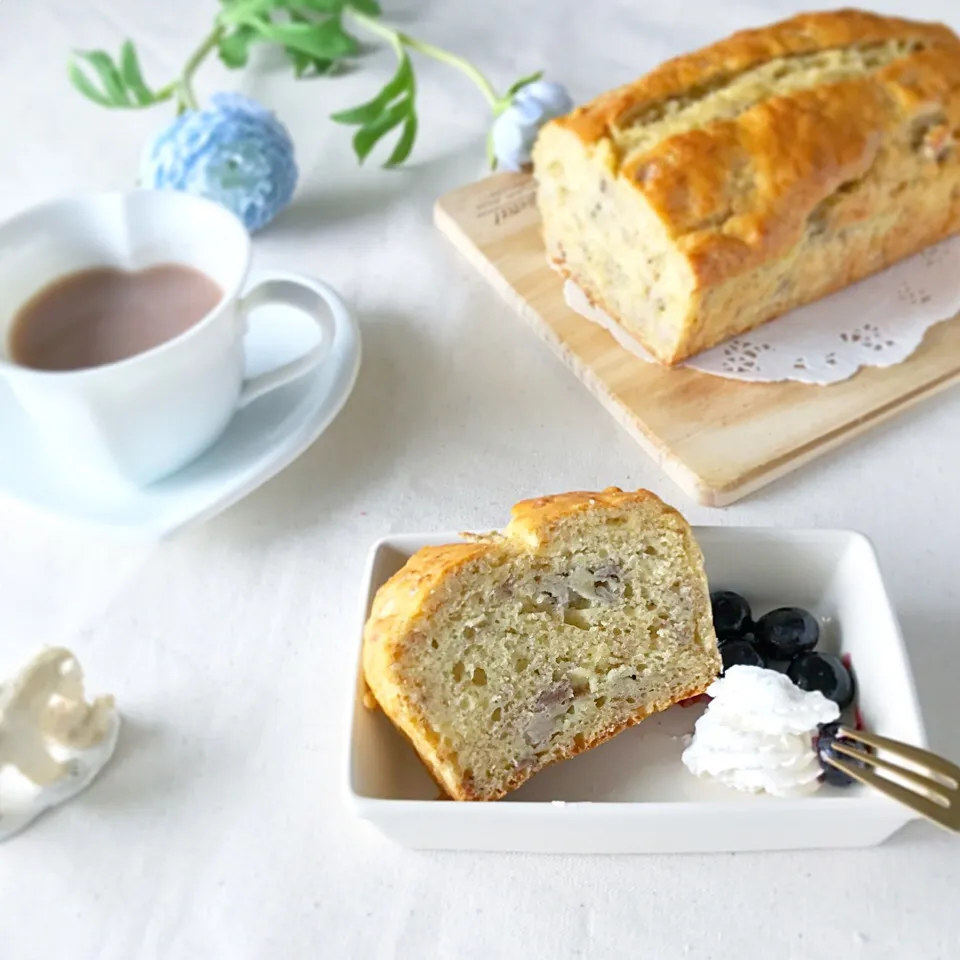 バナップルのパウンドケーキとカフェラテで朝時間☕️|なほさん