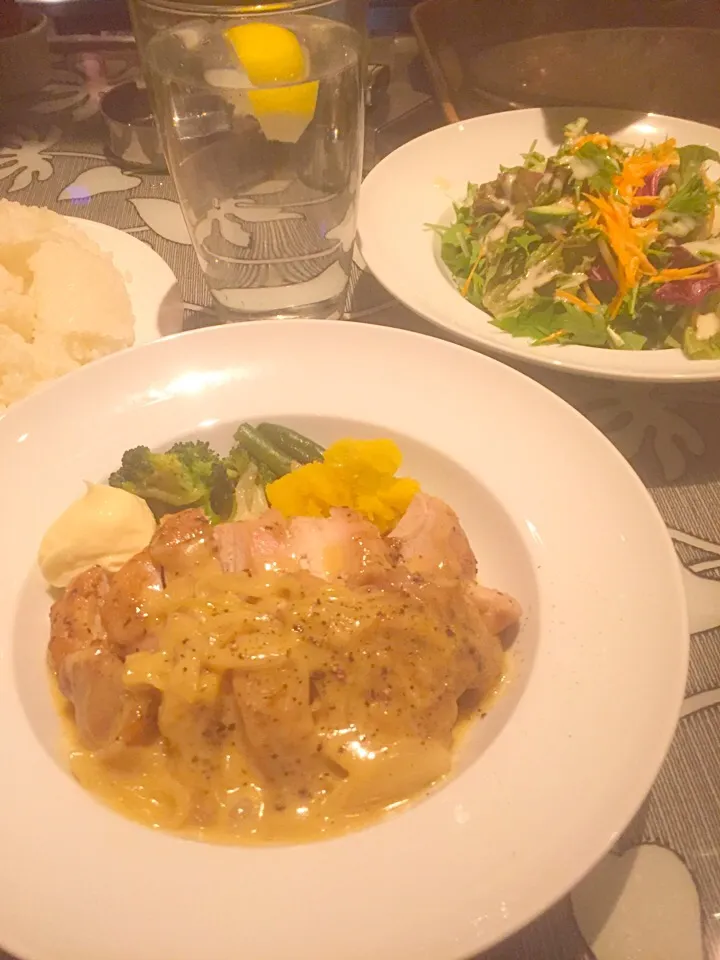 Snapdishの料理写真:残りもの駆使してまかない鶏のグリルマスタードソースかけ(^^)|basilさん