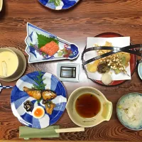 Snapdishの料理写真:お昼の定食|tomominさん