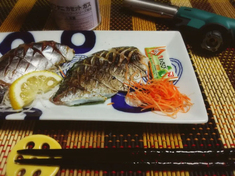 Snapdishの料理写真:真あじ刺、炙り真あじ🐟 😊|☆Yumi☆さん