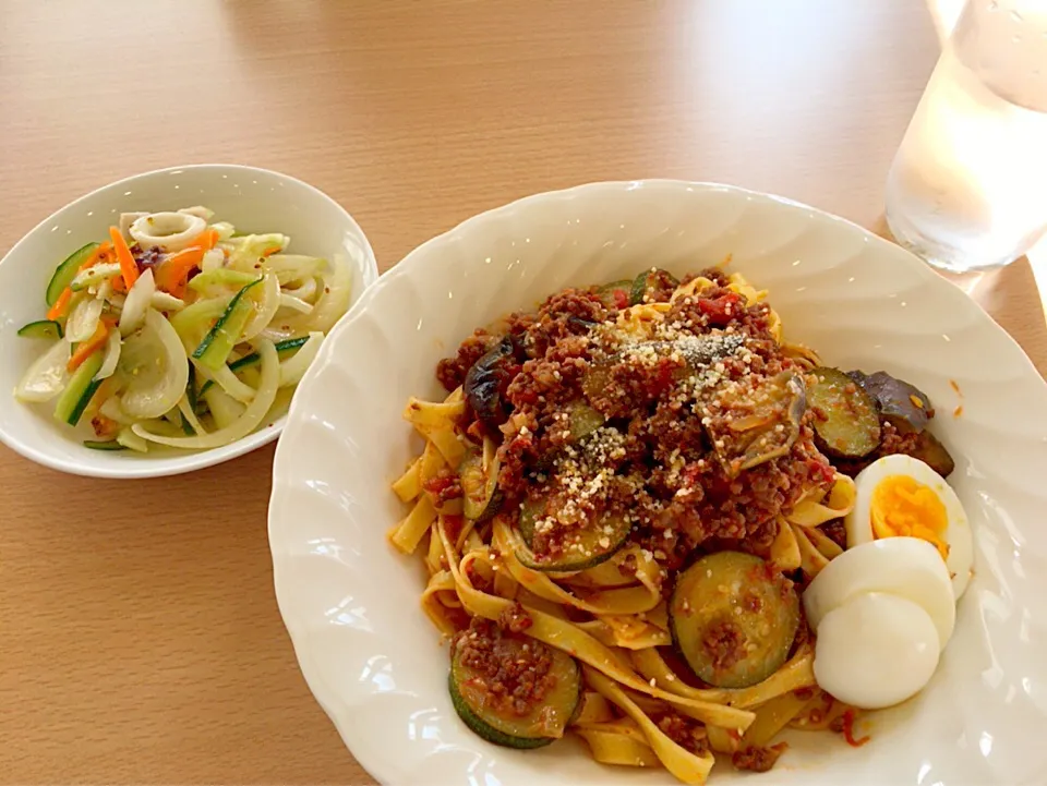 ナスとズッキーニのパスタ|なの・*:..｡o♬*ﾟさん