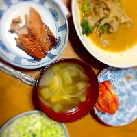 Snapdishの料理写真:鯖みりん ピーマンと豚肉の味噌炒め お味噌汁 納豆|ちあきさん