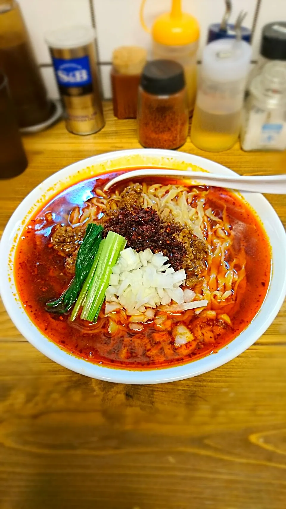 辛いラーメン|よちやまさん