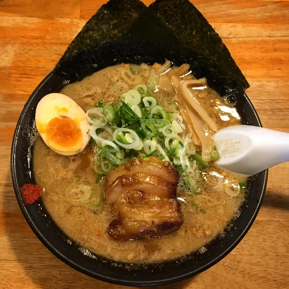 昨日のお昼ごはん♪
こってりとんこつ醤油😍|Mimさん