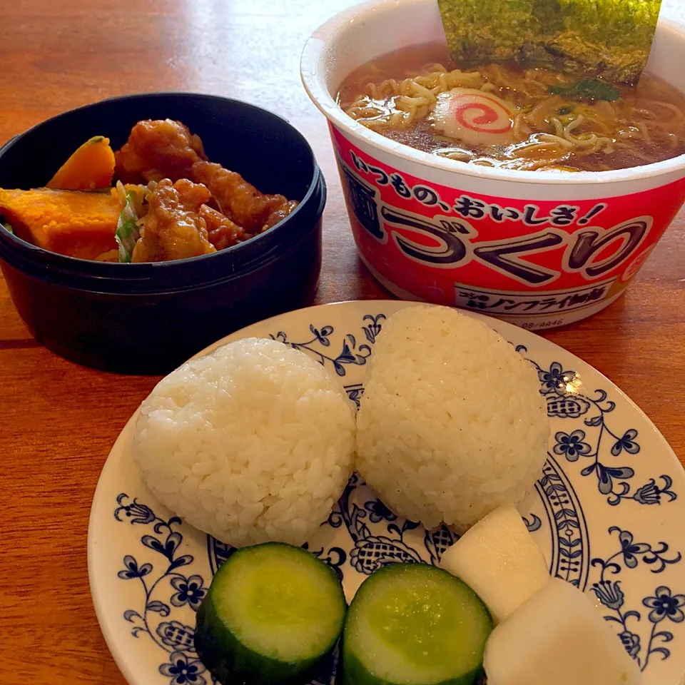 おにぎり🍙弁当
マルちゃん麺づくり|Noriyuki Saitoさん