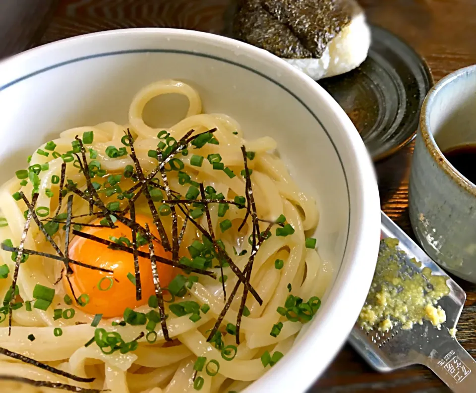 ”しんたまご”トッピング、
日の出製麺所の
「釜玉ぶっかけうどん」|muutさん