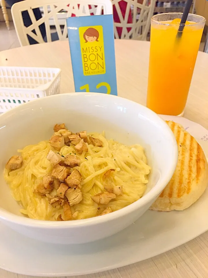 Pasta at missy bonbon|Ryn B Camzさん