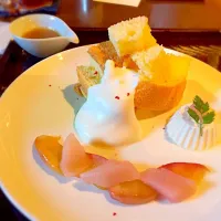 Snapdishの料理写真:シフォンケーキ
〜りんご添え〜|かほさん