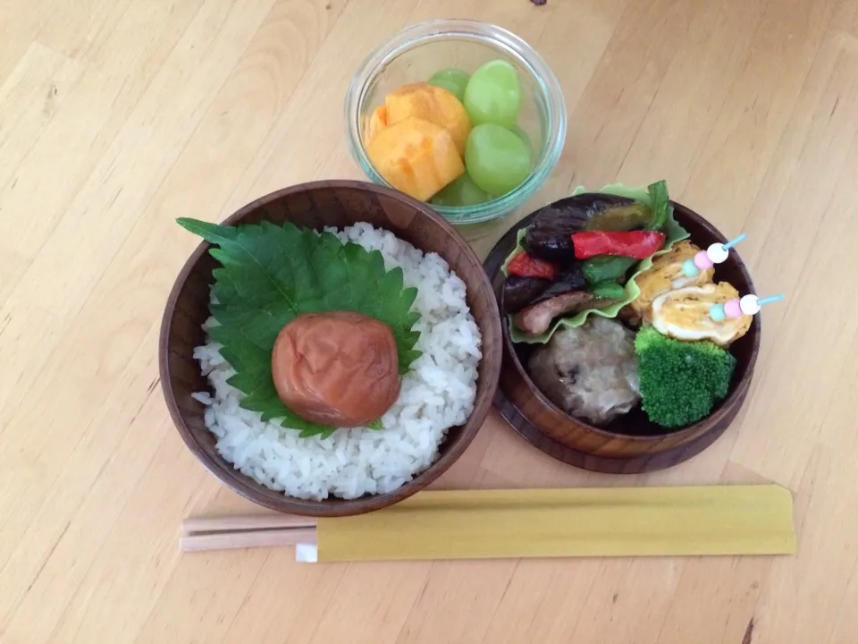 9/14のお弁当
茄子とピーマンと豚肉味噌炒め
卵焼き
焼売
ブロッコリー
蜂蜜漬梅干し|yuhyuさん