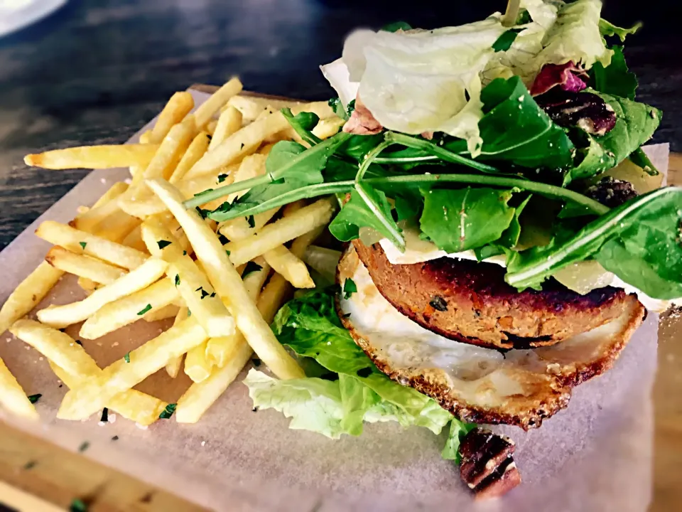 Snapdishの料理写真:Chickpea burger, white wine poached pear & pecan salad, camembert, egg and fries|Sergio Lacuevaさん