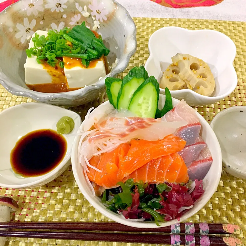 Snapdishの料理写真:手抜き晩御飯😅|Seikoさん