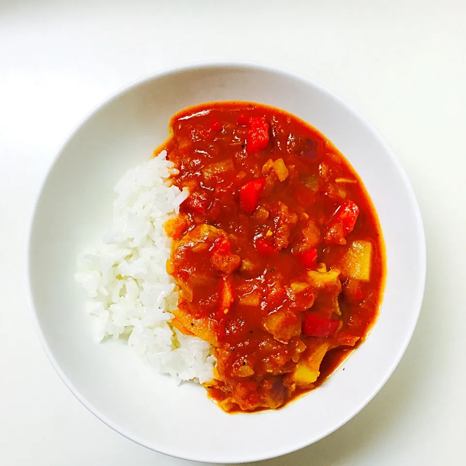 レッドカレー🔥ポトフ風スープに継ぎ足し💛やっぱりカレー🍳🐯🐟|葉っぱのおさらyokomamaさん