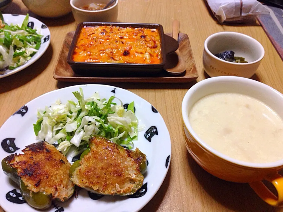 ピーマンの肉詰めとキムチーズ焼き|こんこんさん