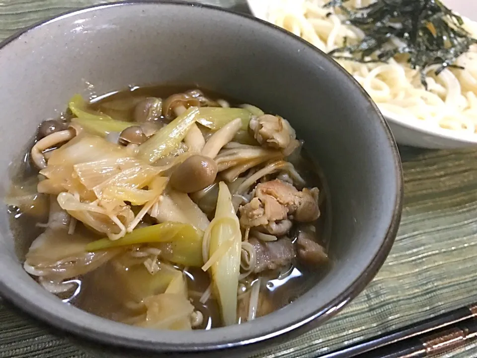 Snapdishの料理写真:たっぷりきのこのつけうどん|しげさんさん