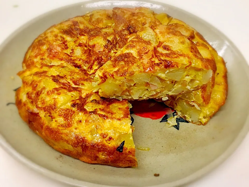 スペインのタパス的にトルティージャ(Tortilla de patatas)|巧亭さん