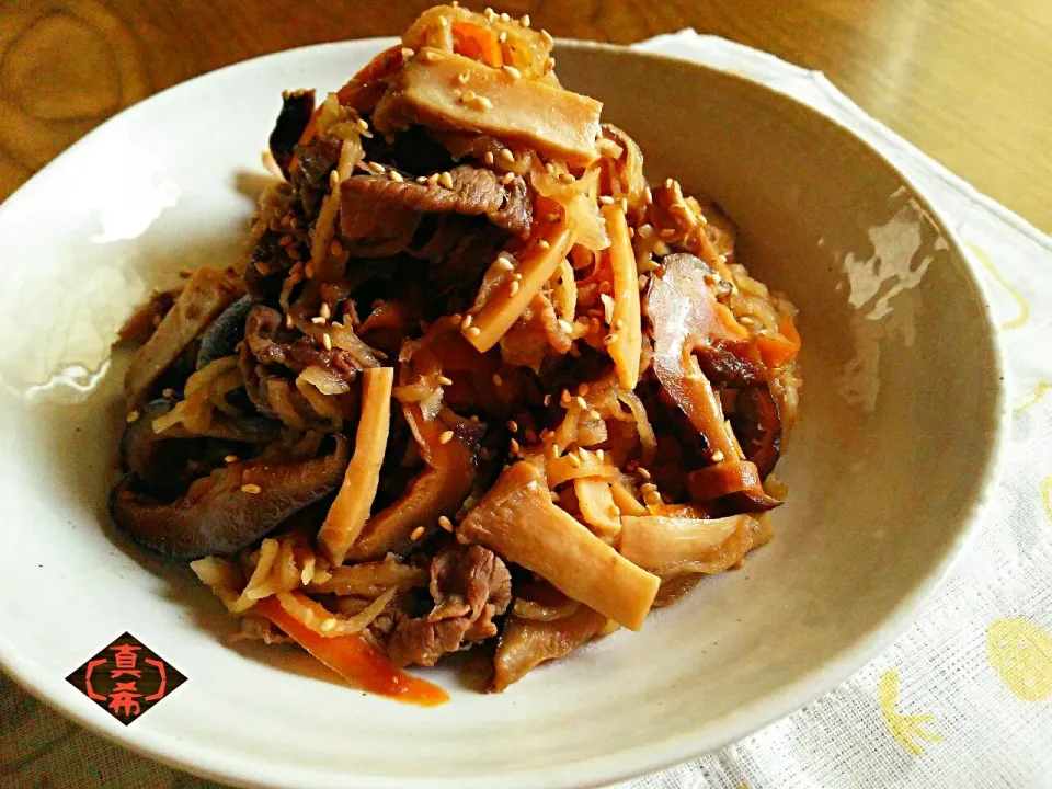 みったん🐒の切り干し大根と牛肉の甘辛煮|真希さん