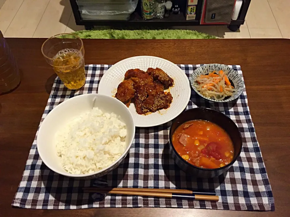 いつぞやのごはん♡鶏肉のピリ辛コチュ炒め、トマトスープ、ごはん|未来さん