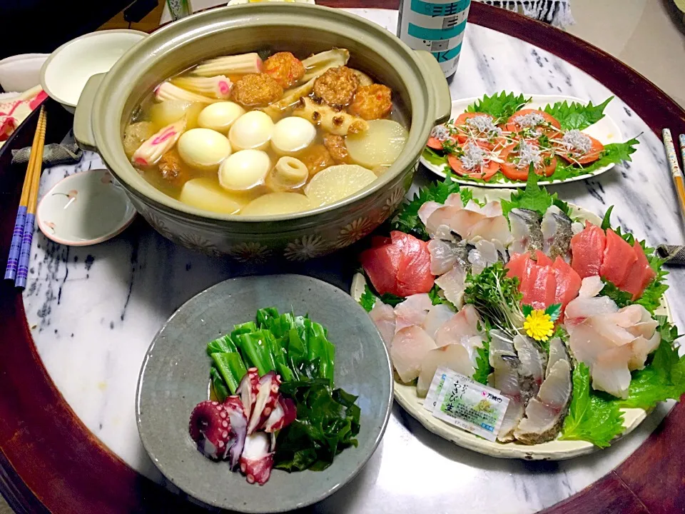 鍋焼きおでん
刺し盛り（コチ・炙りサワラ・鮪）
オオタニワタリとタコの酢の物
清泉 純米吟醸 越淡麗（新潟）|藤井裕之さん