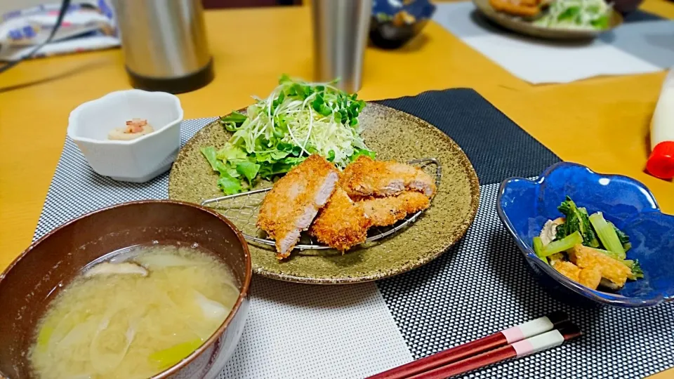 Snapdishの料理写真:トンカツ♪|ちかぴょんさん