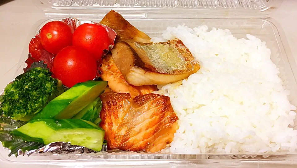 わたしの残り物弁当(^_^;)昨夜のお刺身の残り…^ ^|masasho's momさん