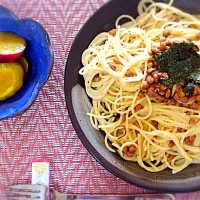 Snapdishの料理写真:納豆パスタとさつまいも甘煮|tara22さん