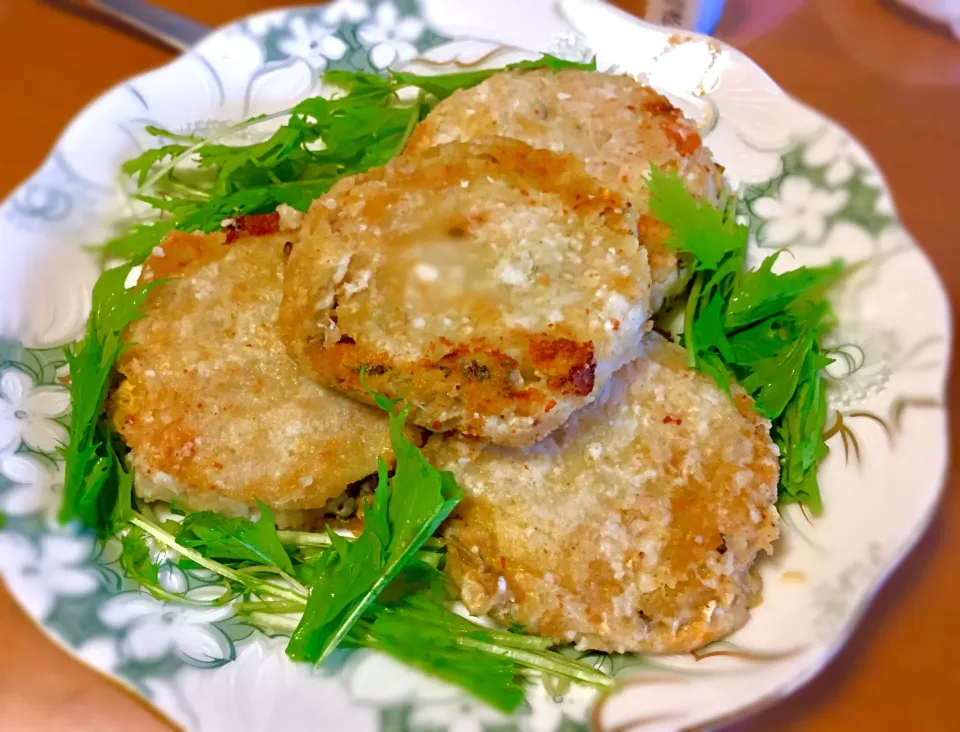 リメイク「里芋のおやき」中は、残り物の栃尾揚げピザ&高菜漬&チーズ|Tomiko Muramatsuさん