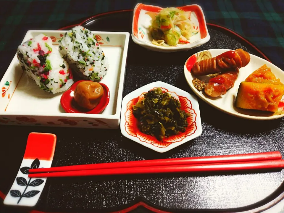 Snapdishの料理写真:五色の花むすび膳   朝ごはん～🎵|☆Yumi☆さん