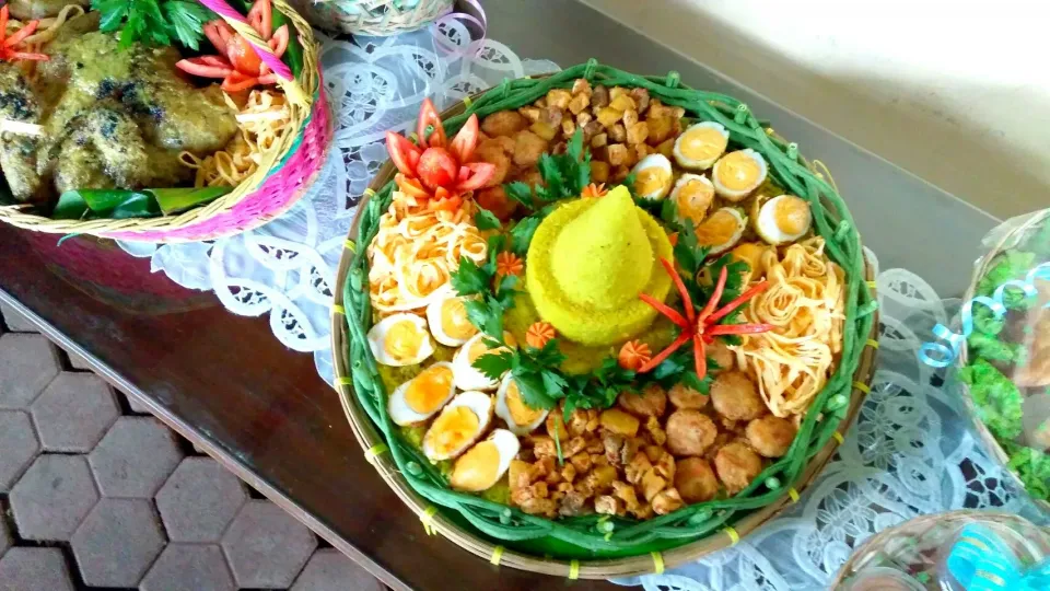 #Tumpeng #Indonesian cuisine|Indira Maharaniさん