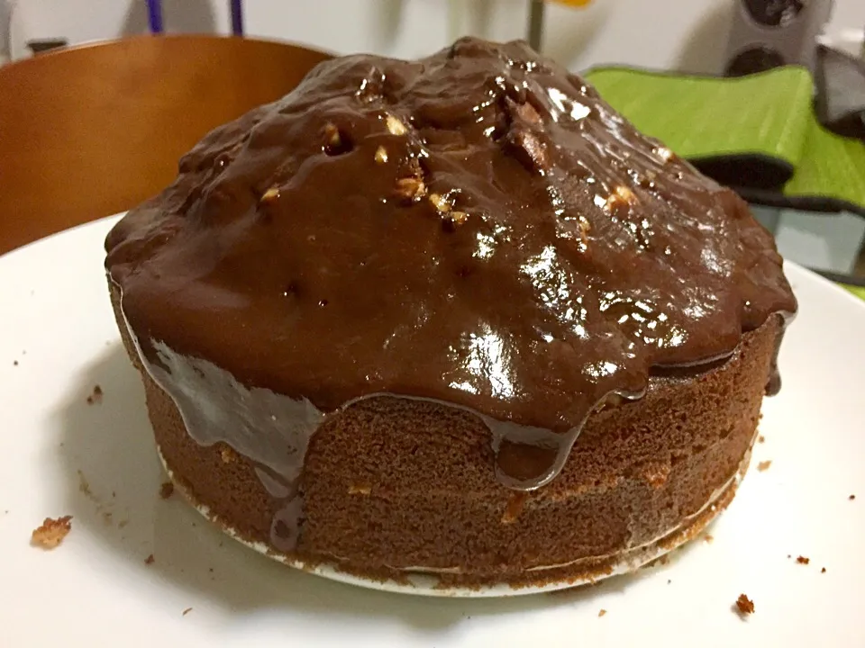 Chocolate sponge cake with valhorna ganache|sgさん