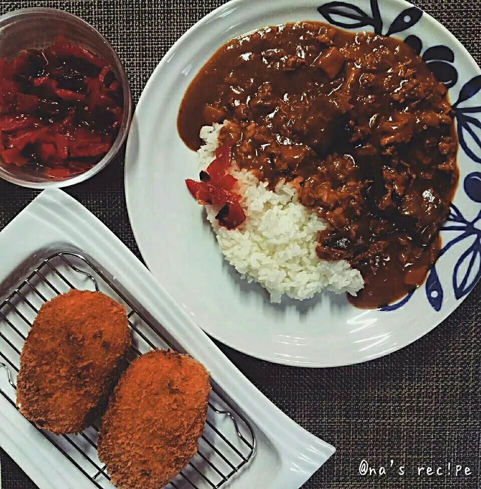 今日の夜御飯は、ひよこ豆のおからで作ったコロッケ＆白茄子入りのビーフカレー🍛☺|Kashimanakitchenさん