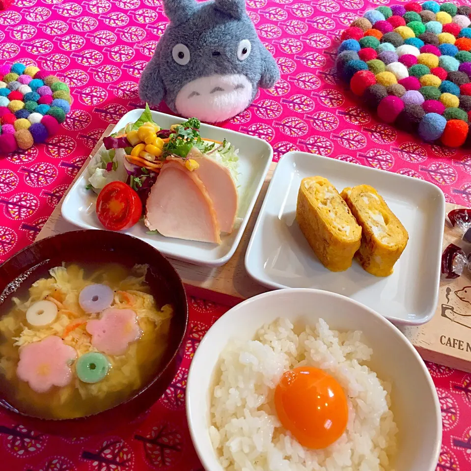 10月17日の朝ごはん
新米で卵かけごはん|miimaさん