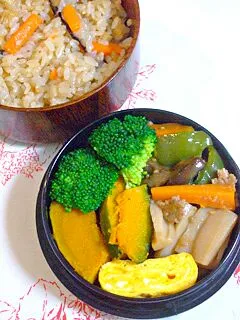 お弁当(炊き込みご飯、卵焼き、麻婆茄子、かぼちゃのバター醤油ソテー、れんこんのラー油きんぴら、ブロッコリー)|すーさん