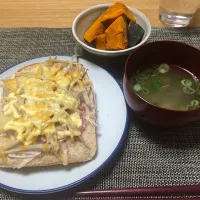 Snapdishの料理写真:・チーズトースト(ごぼう、オニスラ)
・かぼちゃ
・中華スープ|がんちゃんさん