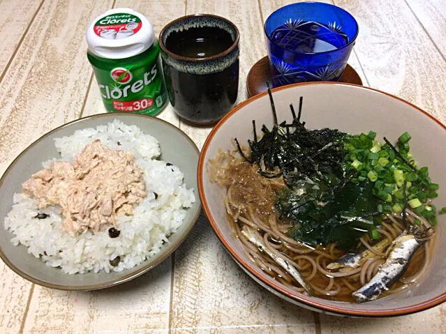 今日の男飯(＞人＜;)かけ蕎麦andシーチキンむかごおこわご飯♬|ひーちゃんさん