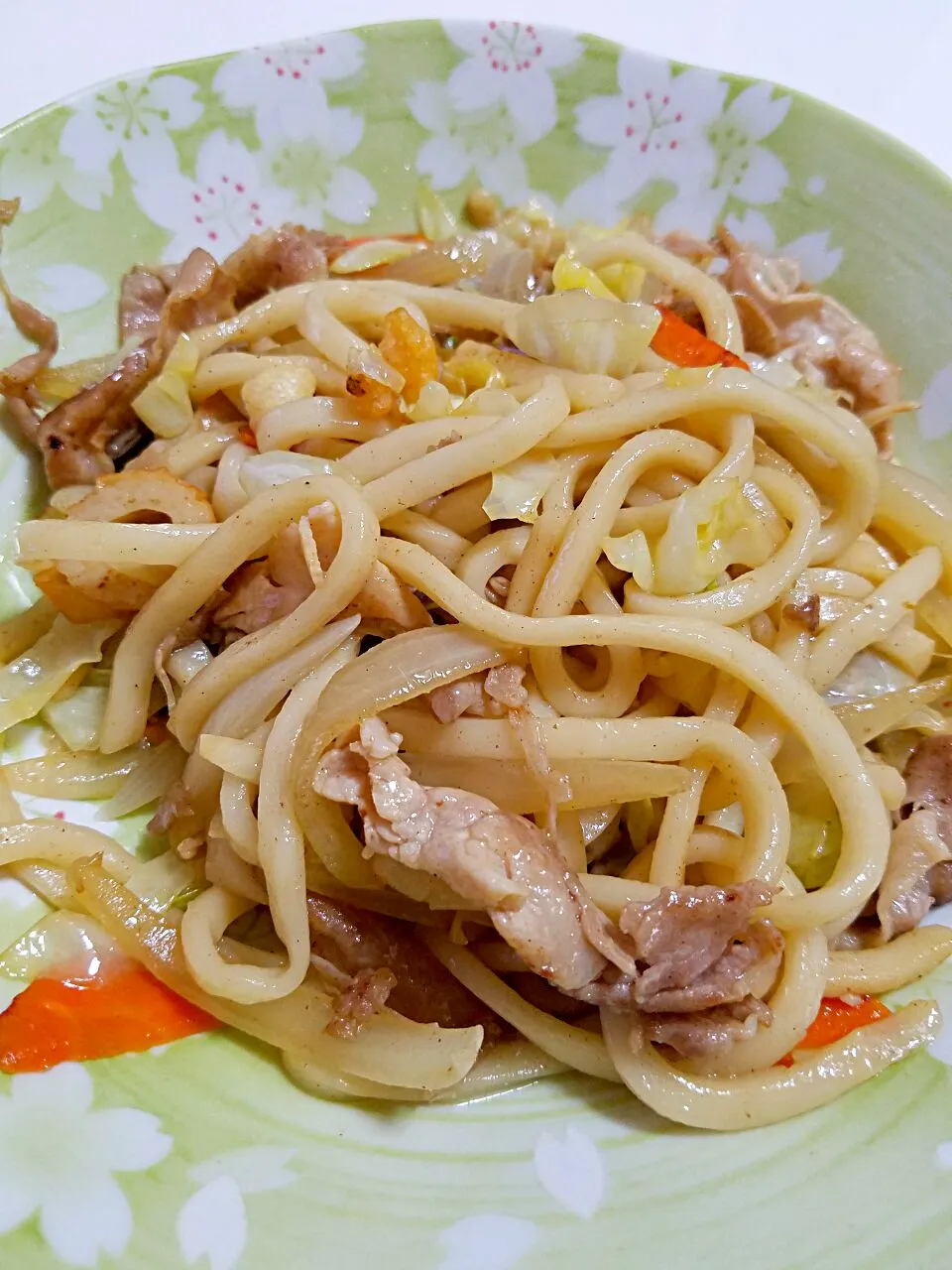 麺つゆと醤油で簡単焼きうどん|Rieさん