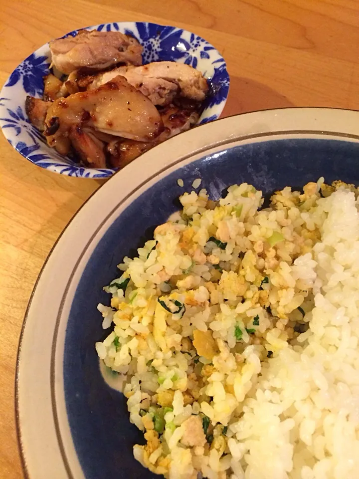 鶏肉の塩麹焼き＆小松菜と鶏ひき肉のチャーハン|うりさん