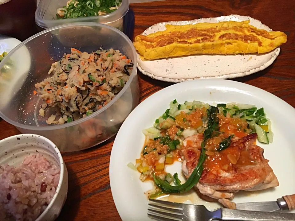 チキンソテーに野菜味噌ソース
おから タッパーでごめんなさい
玉子焼き|maayoさん