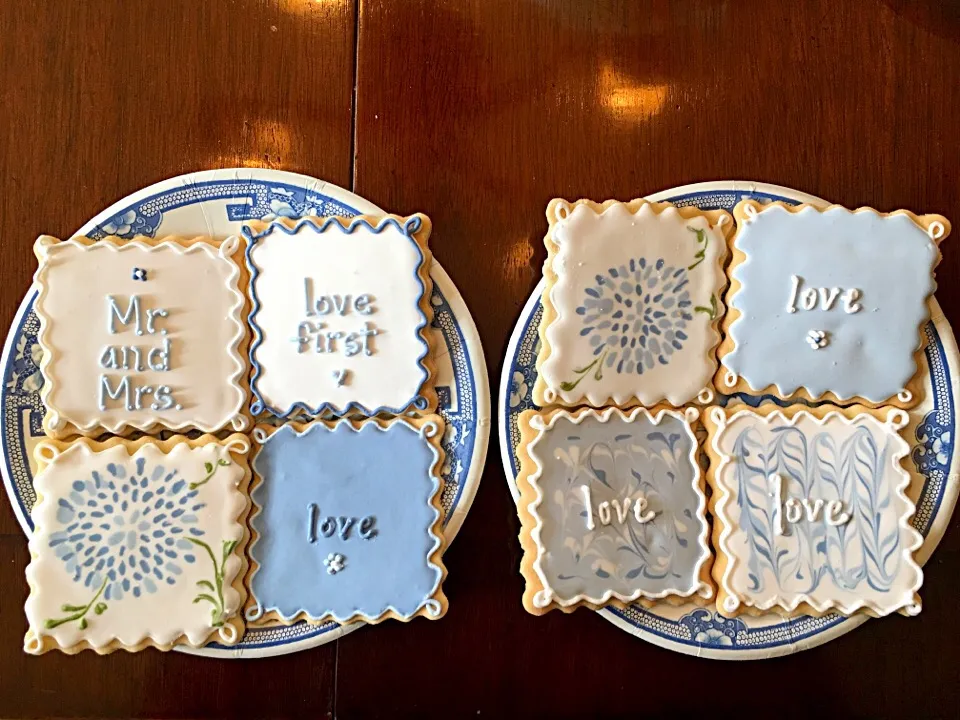 Handpainted blue & white sugar cookies|🌺IAnneさん