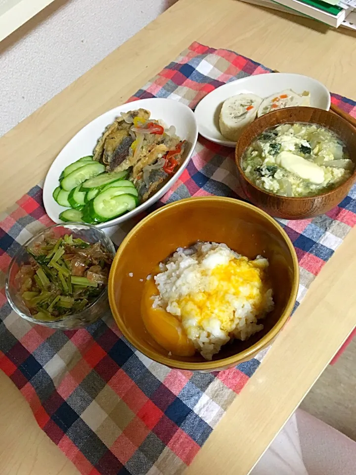 卵かけ御飯(トロロ入)
味のマリネ
カブの葉オカカ炒め
湯葉巻き
野菜味噌汁|みなと未来★さん