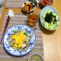 ・しらすとチンゲン菜の卵のっけチャーハン
・コンソメスープ(たまねぎ、コーン、しめじ)
・レタスとわかめのサラダ
・かぼちゃ
・切り干し大根とツナのトマト煮|がんちゃんさん