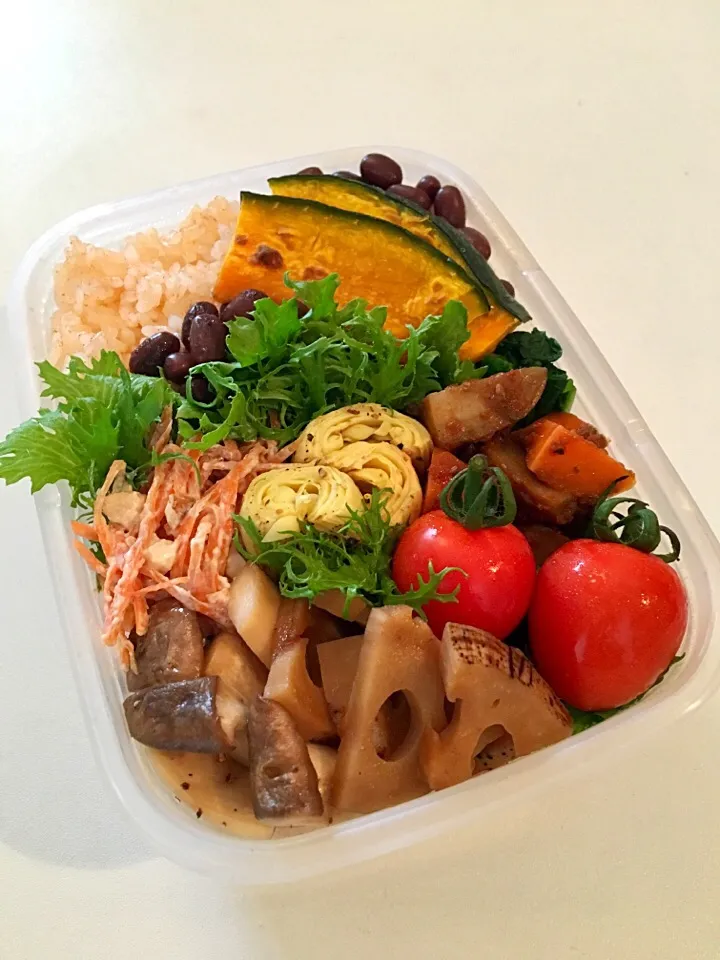 Snapdishの料理写真:Veganお弁当🍱アーティチョークも入ってます♬|RISARISAさん