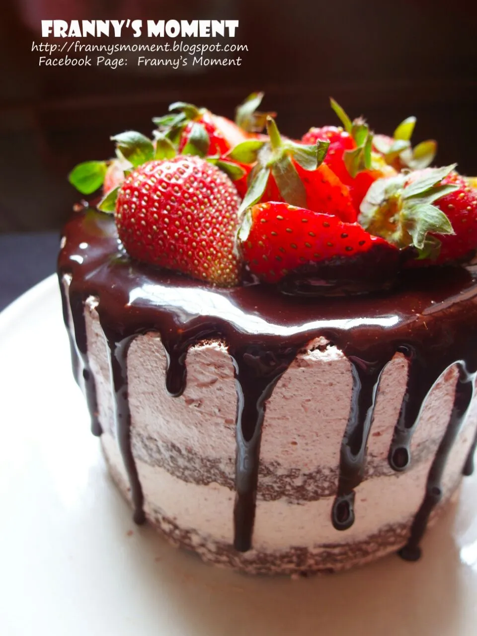 Chocolate Naked Cake 6 " topped  with chocolate ganache and strawberries.
 巧克力裸蛋糕 🎂|Frannyさん