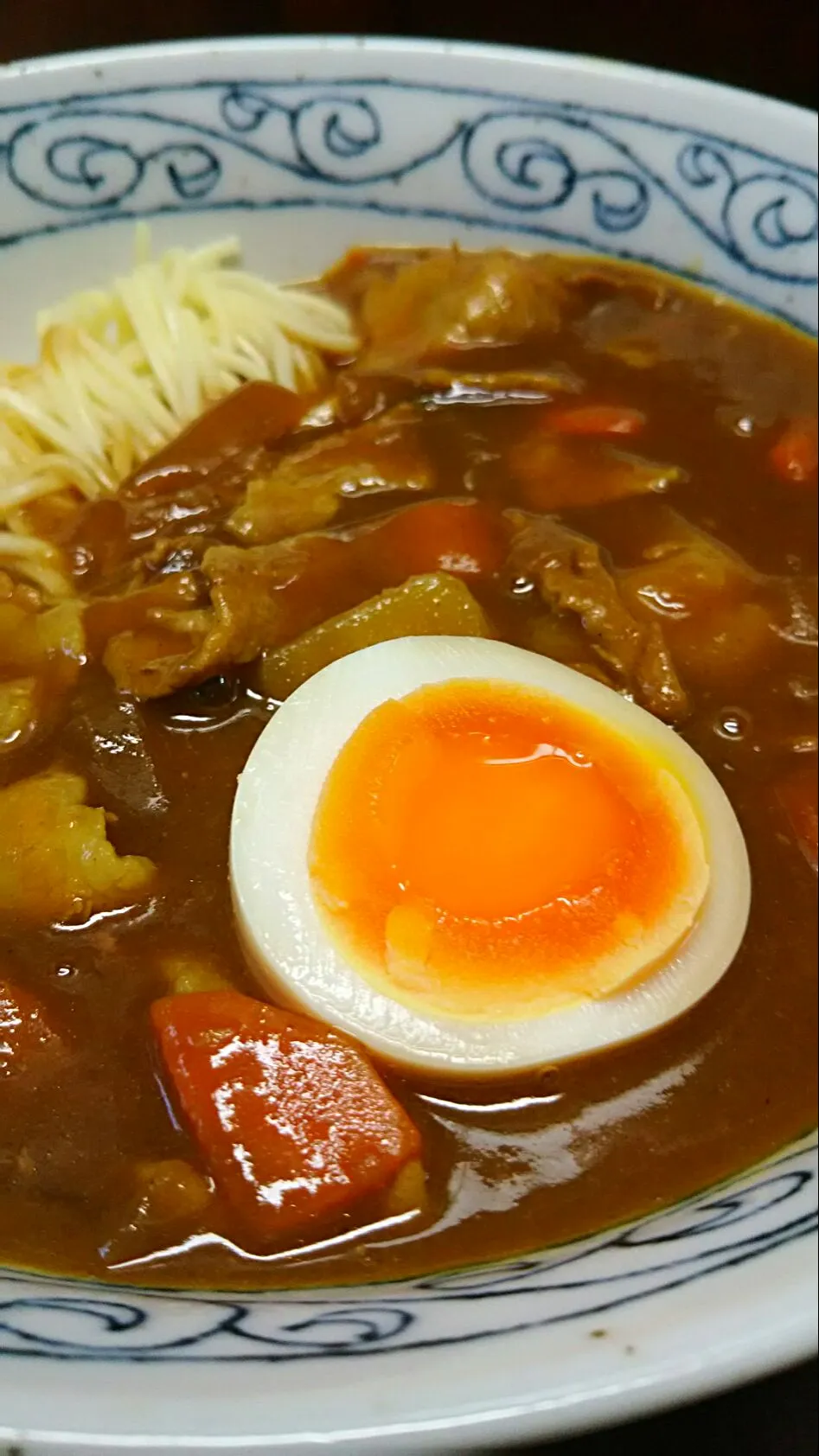 カレーラーメン➕とろ～り煮卵|あらいぐまのしっぽさん