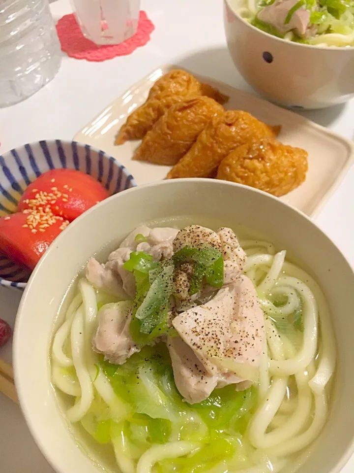 鶏塩うどん・トマトのお浸し・おいなりさん|ちいこさん