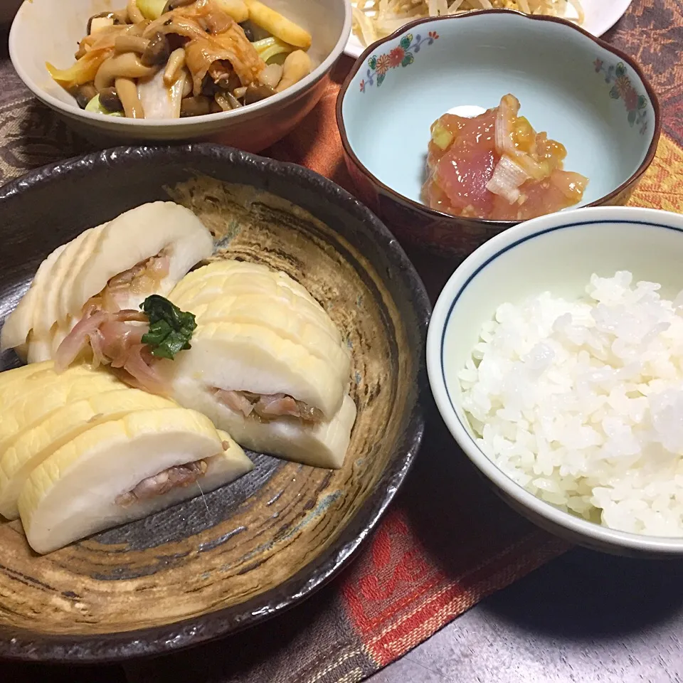 横手産あきたこまち新米の季節がやってきました！美味しいお漬け物と白いご飯・・日本人で良かった😙
西利のみょうが大根・ビンチョウマグロのタルタル・舞台としめじのねぎみそ和え|Yuko Kisoさん